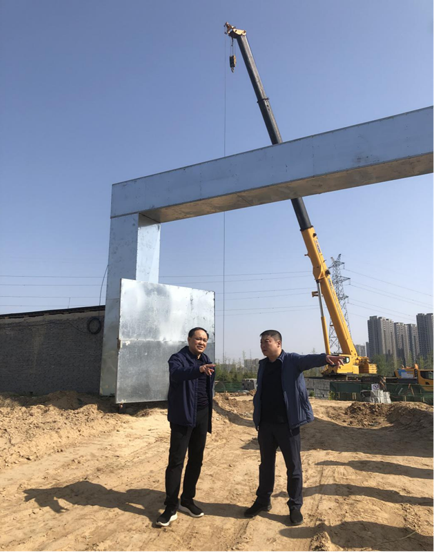 鄭州市建設投資集團有限公司黨委委員、副總經(jīng)理張巖到侯寨新鎮區安置區調研項目建設工作